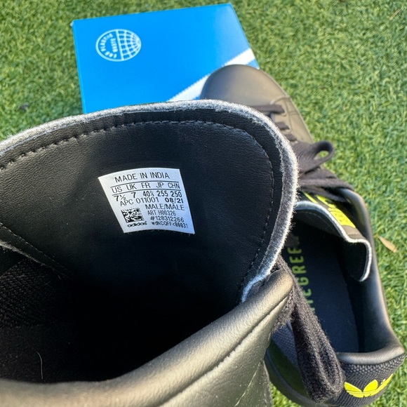 Adidas ‘Stan Smith’. Size 7.5 M - Picture 3 of 7